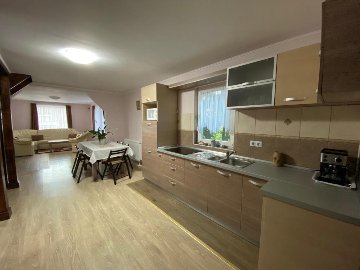 Matyas Vendeghaz Hotel Sovata Bagian luar foto