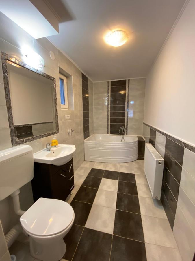Matyas Vendeghaz Hotel Sovata Bagian luar foto
